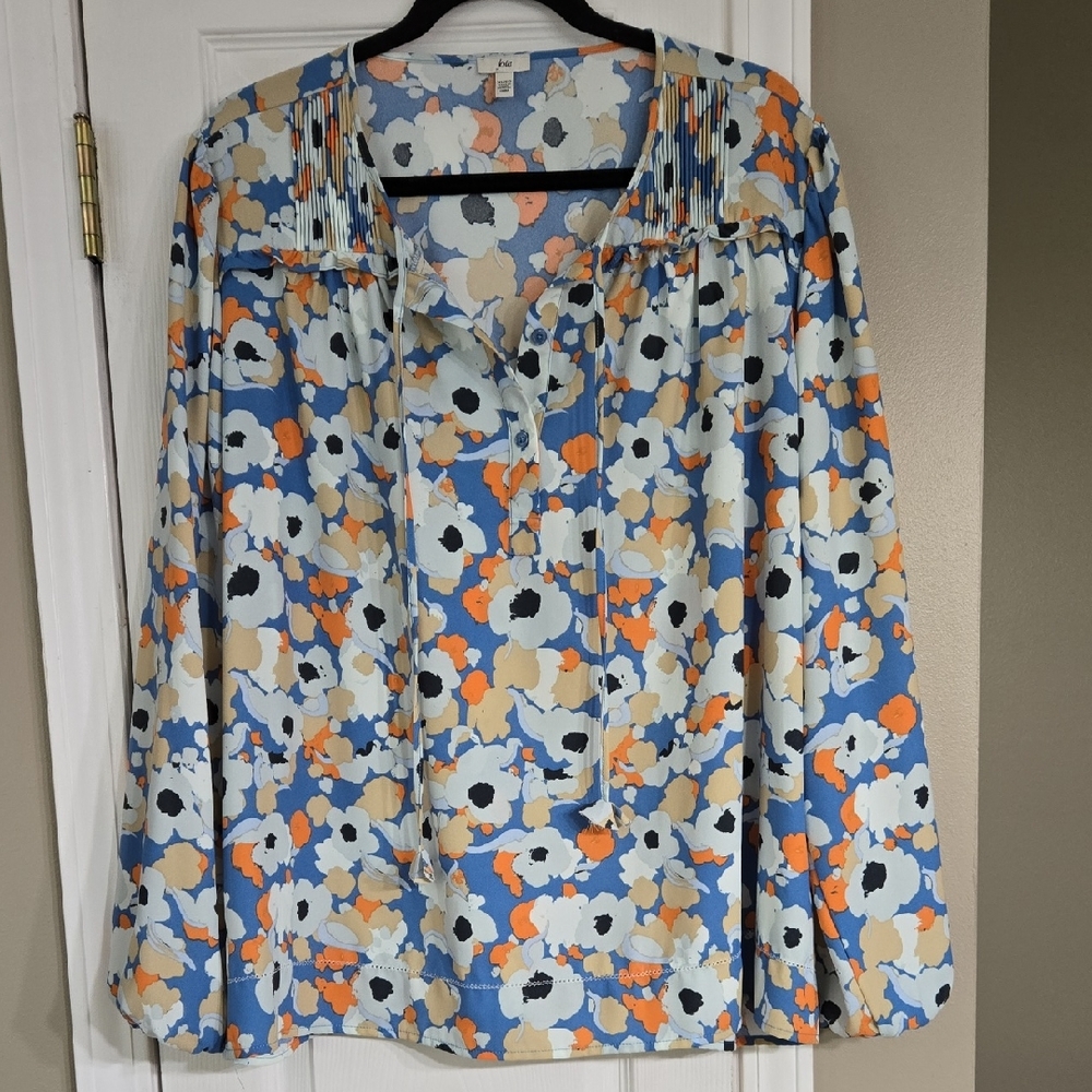 Joie‎ Floral Blouse, Ruffles, Pleats. Size XL